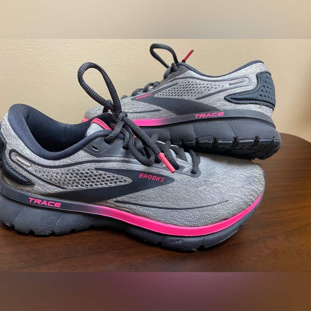 BROOKS Trace 2 running women’s shoes size: 7 code no# 1203751B038 - Picture 9 of 17